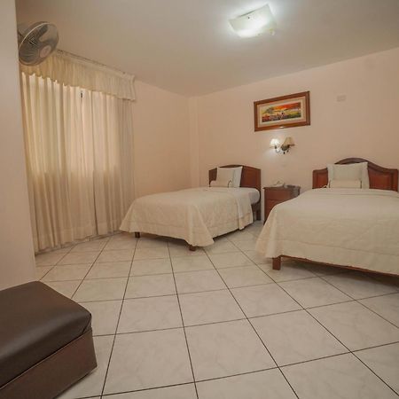 Hotel Torre Norte Трухильо Экстерьер фото