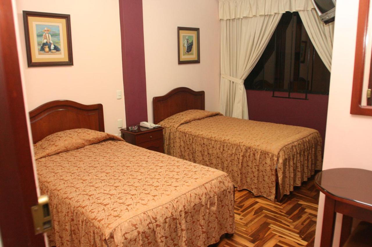 Hotel Torre Norte Трухильо Экстерьер фото