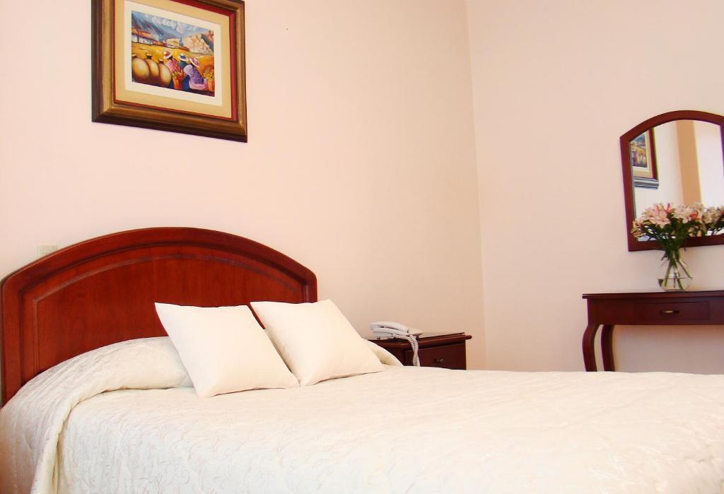 Hotel Torre Norte Трухильо Экстерьер фото