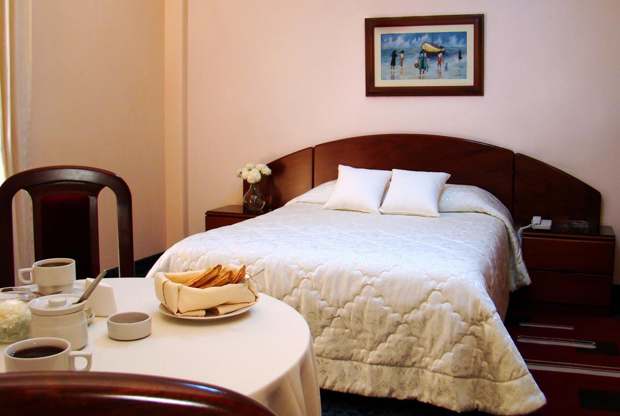Hotel Torre Norte Трухильо Экстерьер фото