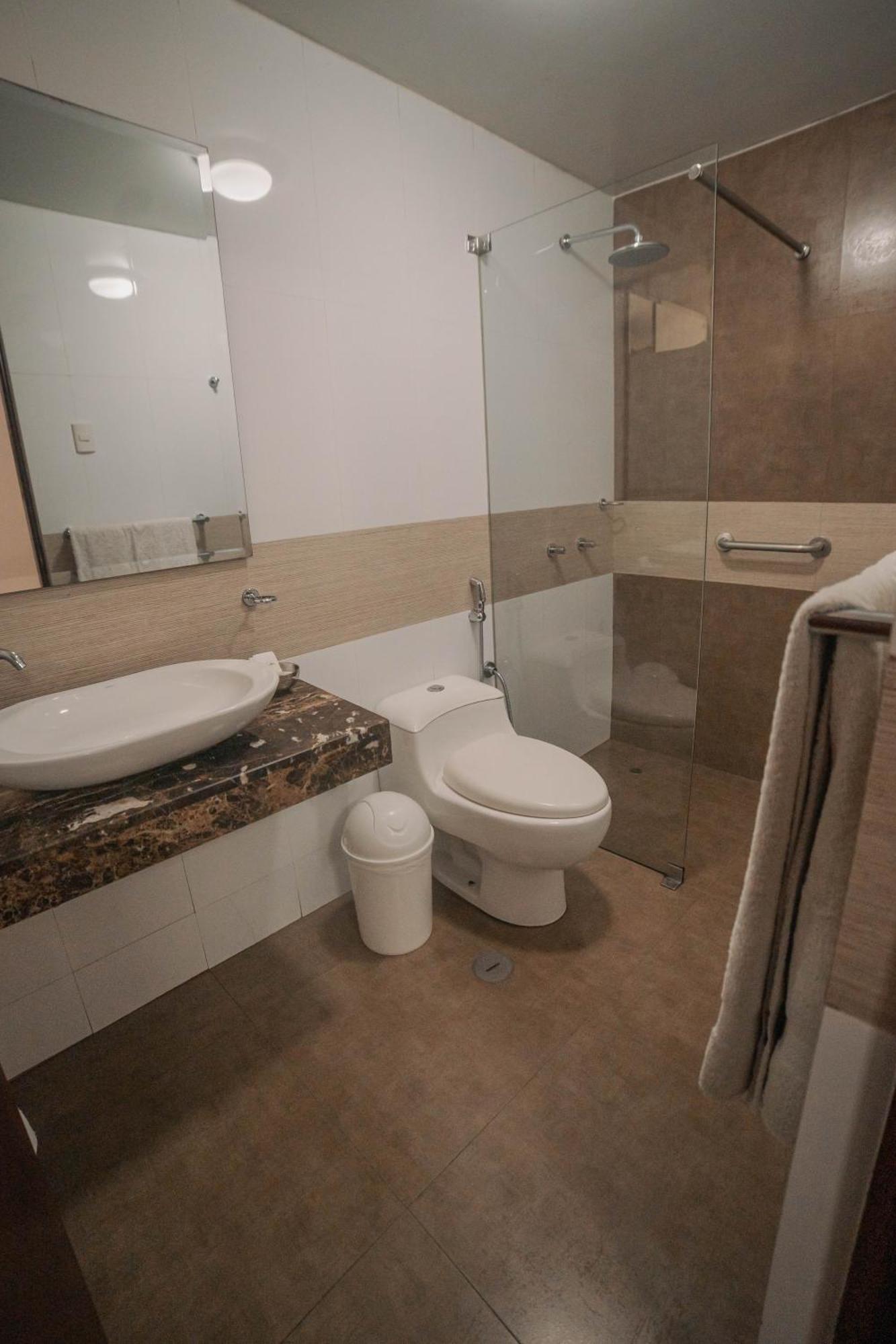 Hotel Torre Norte Трухильо Экстерьер фото