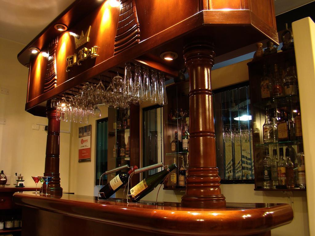 Hotel Torre Norte Трухильо Экстерьер фото