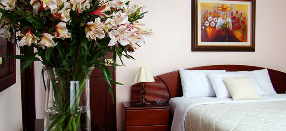 Hotel Torre Norte Трухильо Экстерьер фото